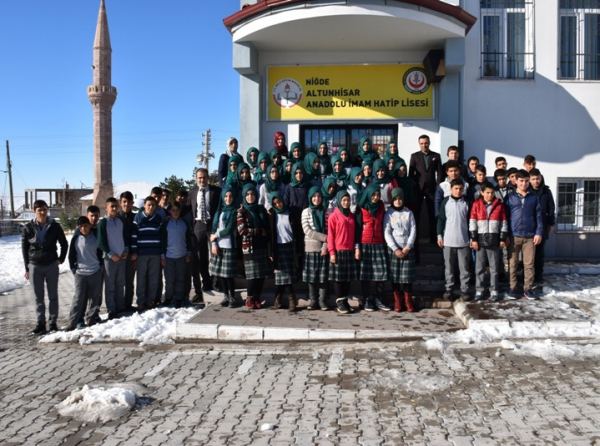 Altunhisar Anadolu İmam Hatip Lisesi Fotoğrafı